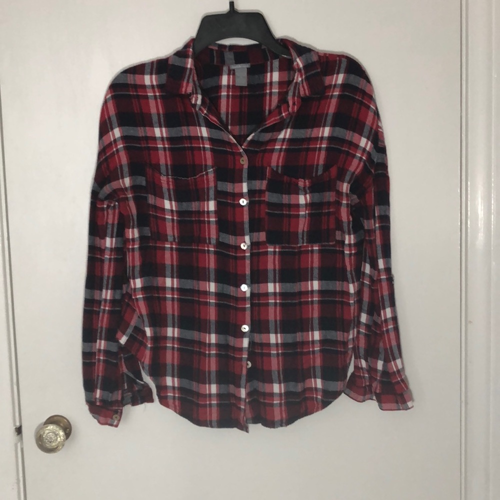 Button down - Picture 2 of 3